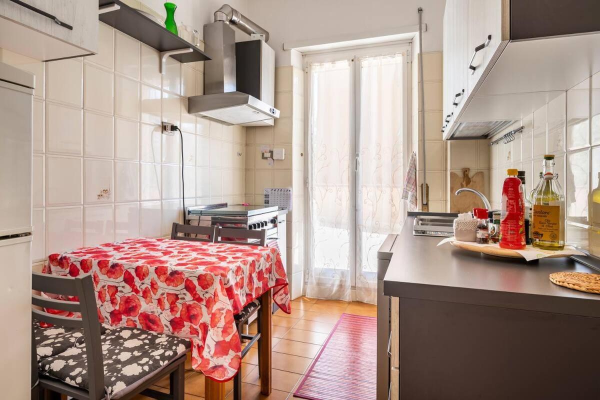 44Oz Apartment With Terrace In Monteverde Rome Exterior photo